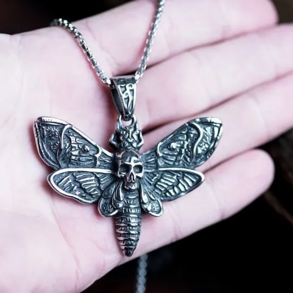 WWE Wyatt Family Bray Wyatt The Fiend Vintage Moth Necklace Pendant - Picture 4 of 12